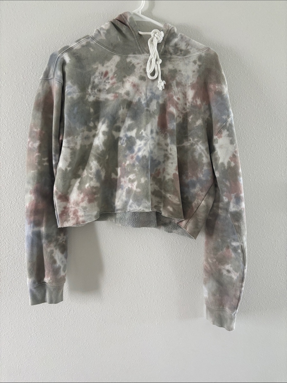 wild fable Cropped Tie-Dye Hoodie in Gray, Pink, Blue